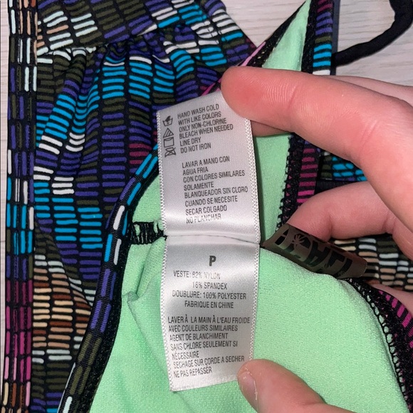 Multicolor Halter Top - Picture 4 of 5